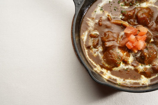 【4種のフルーツ】黒毛和牛すじ肉の欧風カレー
